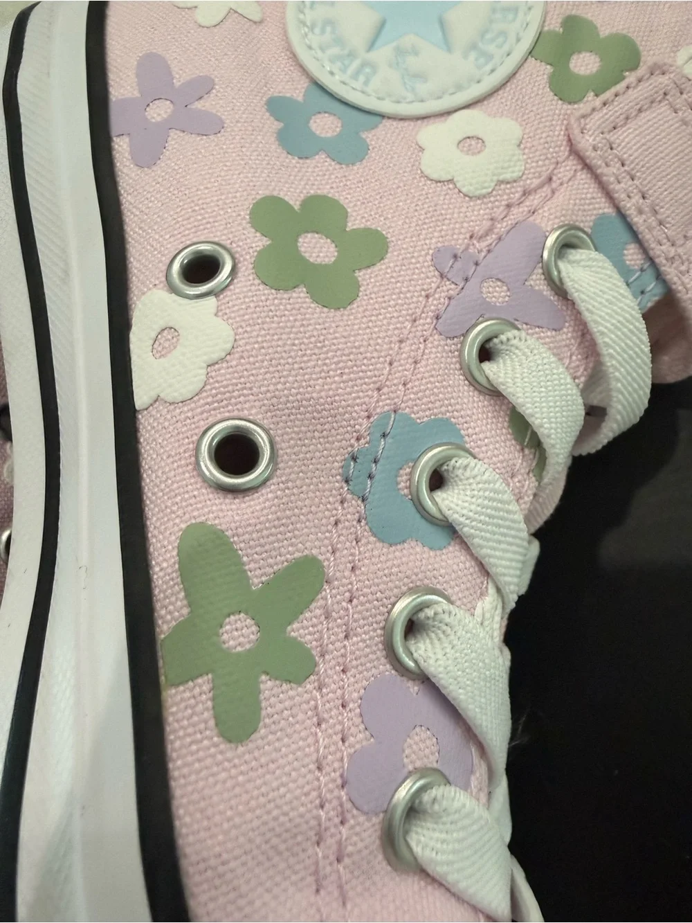 New girls Converse Sz 2 Pink Floral High-Top Shoes with Pastel Accents